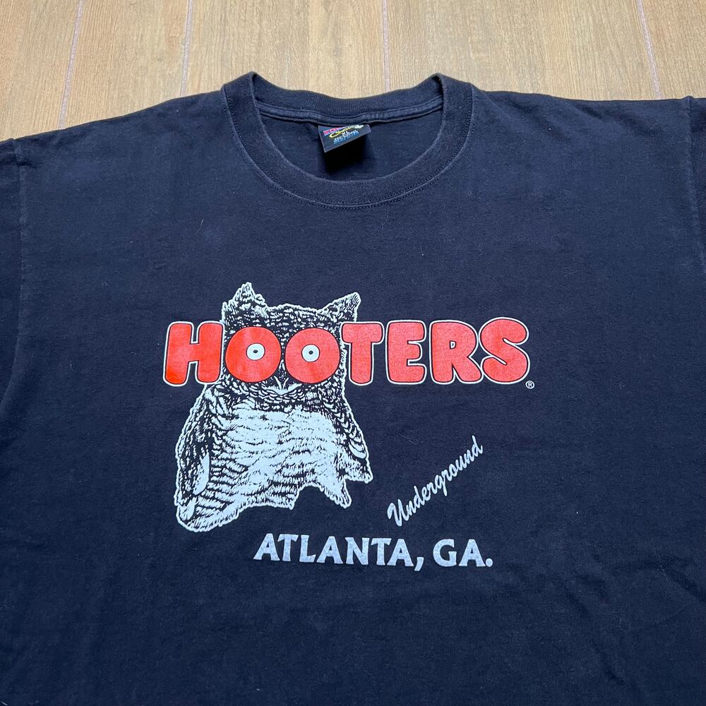 Vintage 90s Hooters Underground Atlanta,‎ GA Logo T-Shirt Sz XL